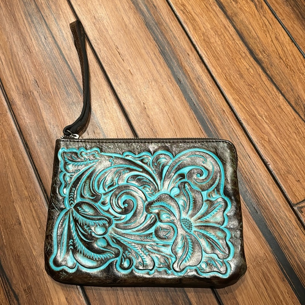Patricia Nash wristlet